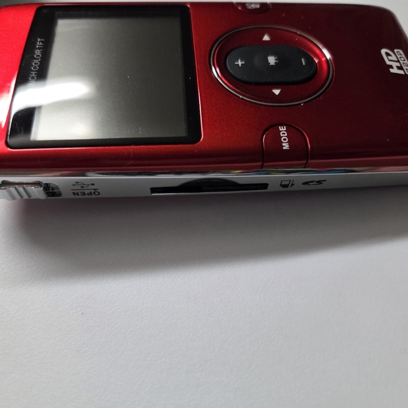 ProMaster MyMuvi Facecam HD Camera Red - Picture 5 of 7